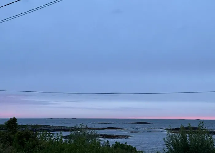 In Haroya With Harbor View Holiday home Steinshamn