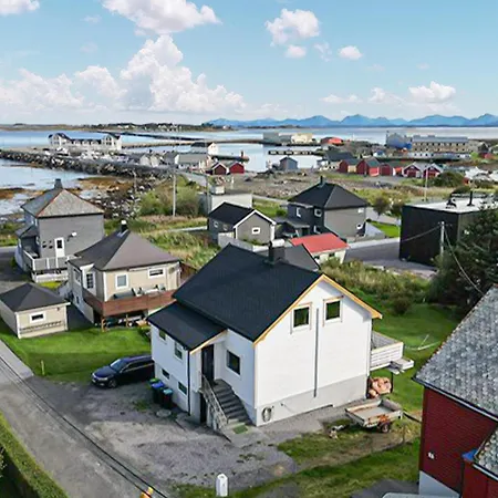 Holiday home In Haroya With Harbor View